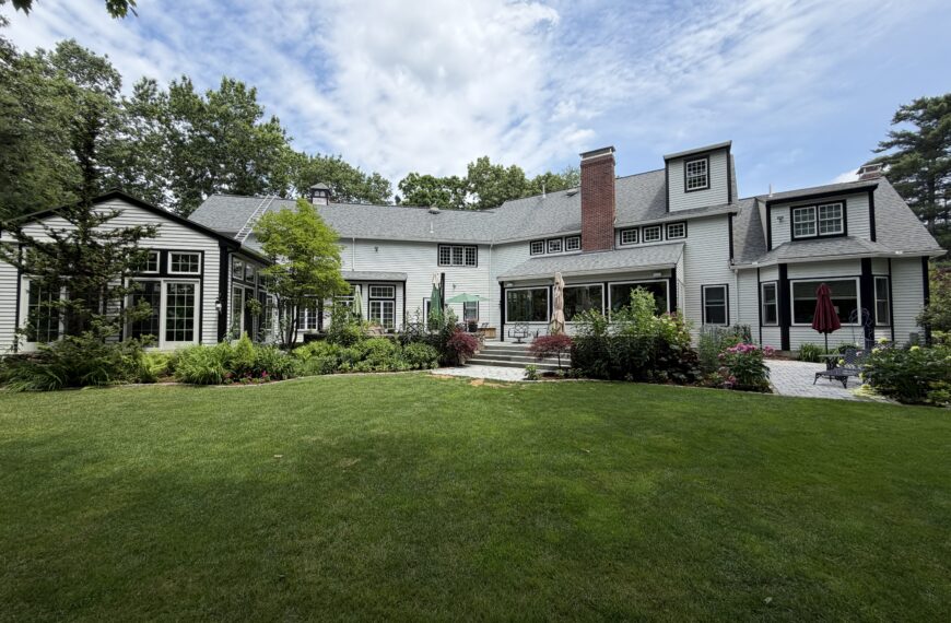 Exterior Paint Color Trends for 2026
